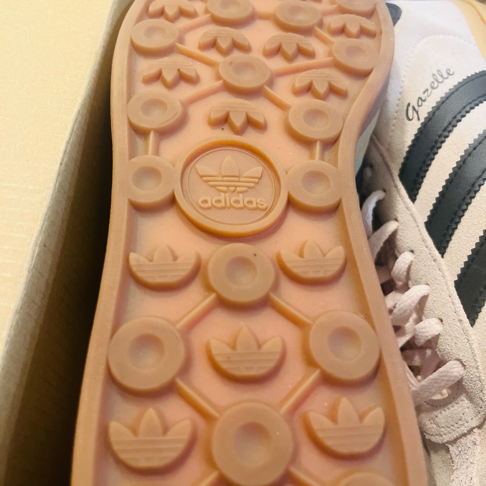 Adidas Gazelle Suede Pink and Black Sneakers - Picture 4 of 4